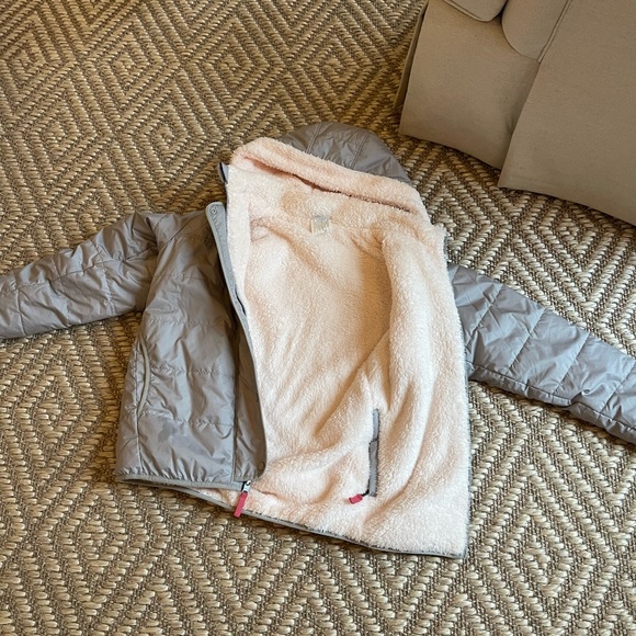Patagonia Reversible Grey & Pink Patagonia Down & Fleece Coat Girls size XL (14) - Picture 3 of 4